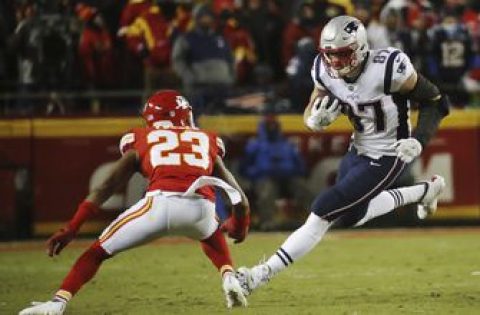 After tough year, Gronk coming alive at right time for Pats