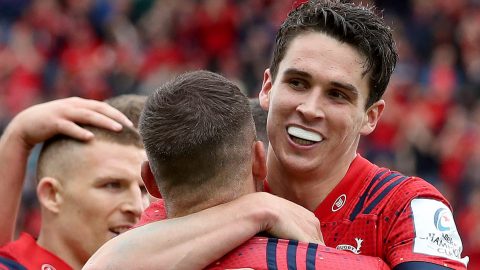 Five-try Munster beat Gloucester as England fly-half Cipriani sent off