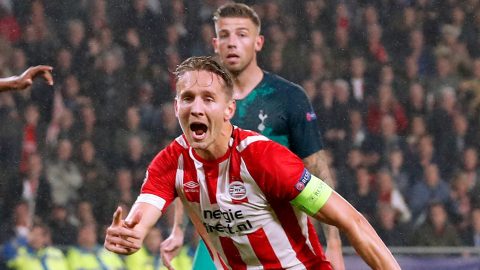 PSV fight back to hold Tottenham after goalkeeper Lloris sent off
