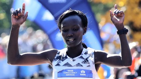 New York Marathon: Mary Keitany reclaims women’s title as Lelisa Desisa wins men’s race