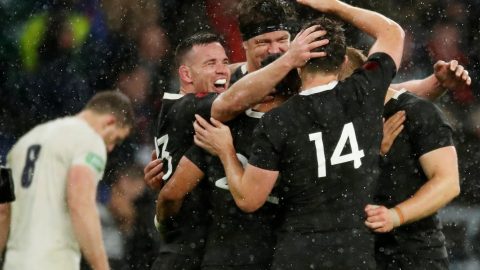 England 15-16 New Zealand: All Blacks fight back to win at Twickenham