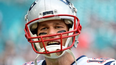 Tom Brady breaks Peyton Manning record for NFL touchdown passes