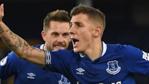 Everton 2-2 Watford: Lucas Digne’s late free-kick rescues point for hosts