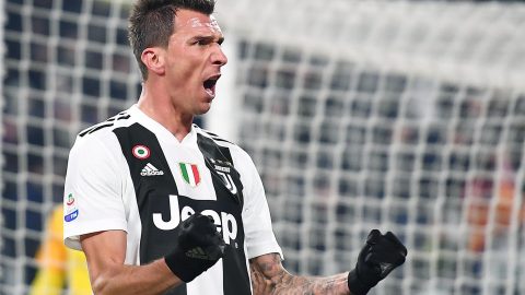 Juventus 1-0 Roma: Champions win to go eight points clear