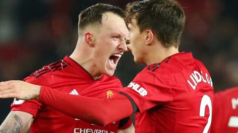 Manchester United 2-2 Burnley: Hosts rescue late point