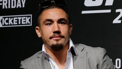 UFC 234: Robert Whittaker pulls out of middleweight title fight at last minute