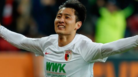 Ji Dong-won scores twice as FC Augsburg beat league leaders Borussia Dortmund