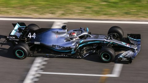F1 to award point to driver who sets fastest lap in a grand prix