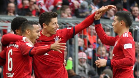 Bayern Munich 6-0 Wolfsburg: Champions top for first time since September