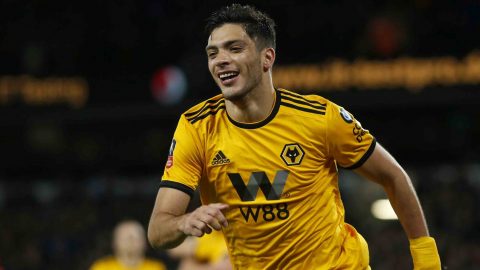Raul Jimenez: Wolves set to sign striker from Benfica for club record £30m