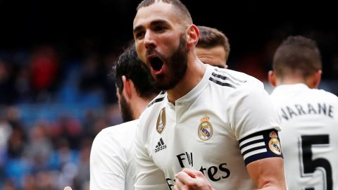 Real Madrid 2-1 Eibar: Karim Benzema double gives Real win