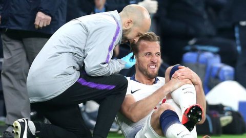 Harry Kane: Tottenham striker could miss run-in, says Pochettino