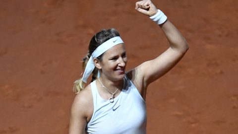 Victoria Azarenka beats Vera Zvonareva in Stuttgart despite jetlag issues