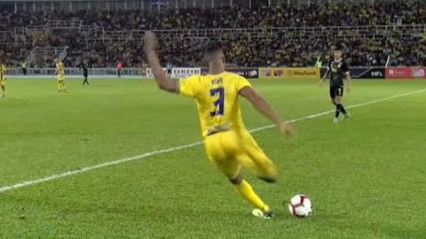Pahang’s Herold Goulon scores free-kick from his own half in Malaysian FA Cup