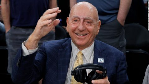 Famous basketball announcer Dick Vitale, who is battling cancer, emotional upon return