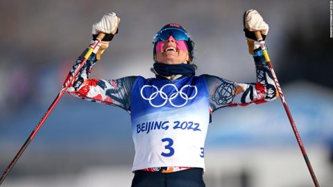 Beijing Winter Olympics: Norway off to golden start as China claims first gold