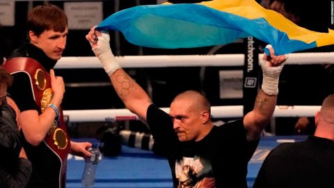 Oleksandr Usyk: ‘My soul belongs to God and my body to my country,’ says heavyweight champion after joining Ukrainian defense battalion