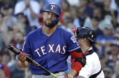 Banged-up Rangers OF: Pence joins Gallo on IL, Mazara out