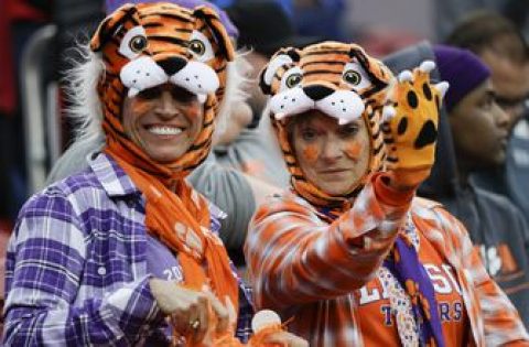 The Latest: Nikki Haley on Tigers sideline before title game