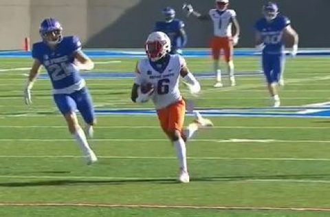 Boise State’s Jack Sears connects with CT Thomas for 75-yard touchdown, Broncos lead Falcons, 7-0