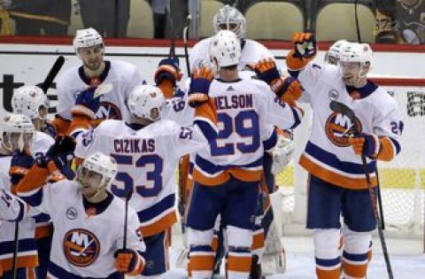 Rested Islanders ready to go against Hurricanes in 2nd round