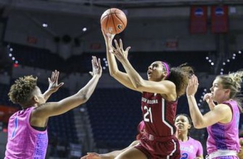 No. 1 South Carolina routs Florida for 22nd straight victory