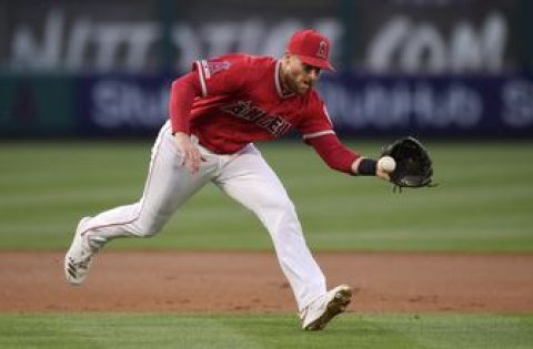 Giants add infielder Cozart, prospect in trade with Angels
