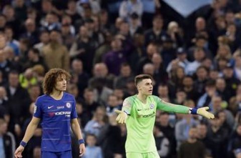 Chelsea goalie apologizes for refusing to leave field
