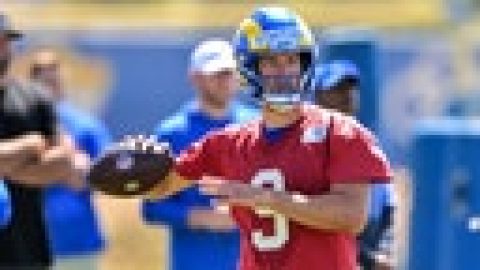 Rams’ Matthew Stafford tests elbow in first practice