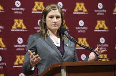 Whalen agrees to extension with Minnesota