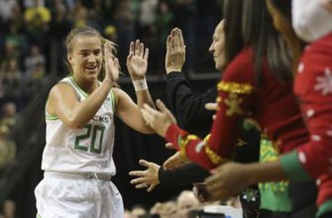Sabrina Ionescu has triple-double, No. 3 Oregon tops K-State