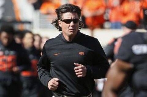 Oklahoma St. coach Gundy apologizes for wearing OAN T-shirt