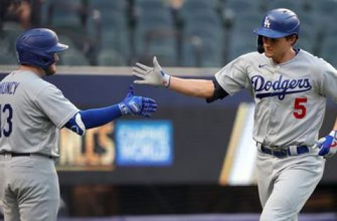 Corey Seager belts solo homer as Dodgers continue onslaught, take 13-0 lead over Braves