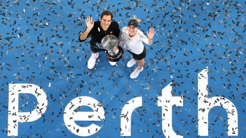 Hopman Cup: Roger Federer & Belinda Bencic retain title for Switzerland