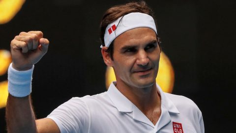 Australian Open: Roger Federer battles through against Dan Evans