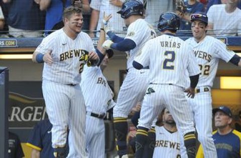 Christian Yelich, Avisail Garcia help Brewers sweep Pirates with 5-2 win