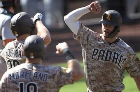 Padres blow late lead, rally for 11th inning win, 7-4, over Mariners