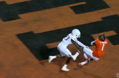 Spencer Sanders throws a dart to Tay Martin for a 36-yard TD, Oklahoma State leads Kansas, 24-0