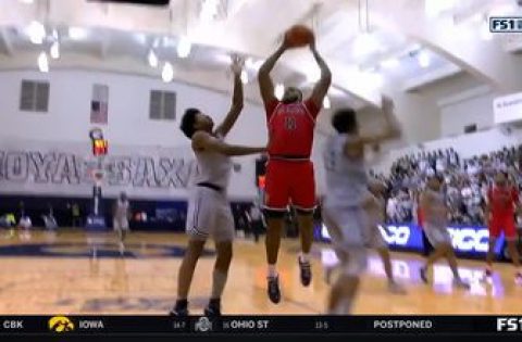 Joel Soriano’s monster dunk gives St. John’s a 49-38 lead over Georgetown
