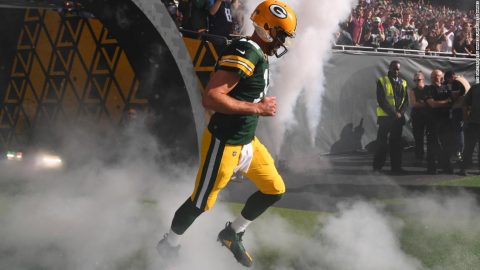 Aaron Rodgers makes long-awaited London debut but Green Bay Packers lose to New York Giants
