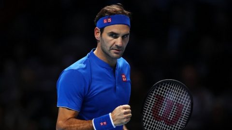 Roger Federer beats Kevin Anderson to top group at ATP Finals in London