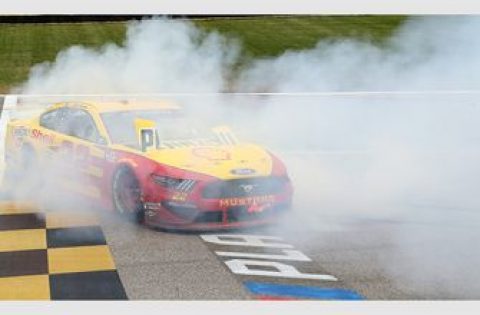 LAST LAPS: Joey Logano holds off Kevin Harvick to advance to the Championship 4