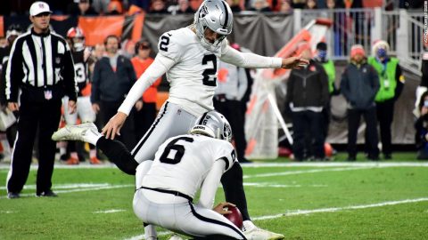 Las Vegas Raiders snatch last-gasp victory over Covid-depleted Browns to preserve playoff hopes