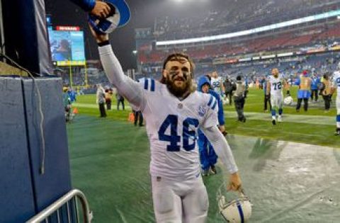 Long snapper Luke Rhodes signs tender with Colts