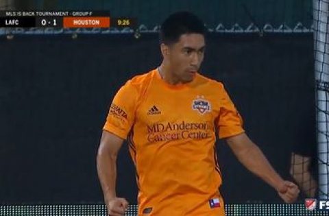 Memo Rodriguez fakes out defender, finishes near side to give Dynamo 1-0 lead
