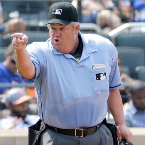 Sources: Umpires could be mic’d up this season