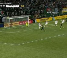 Portland Timbers’ BEAUTIFUL link-up play sets up early goal for Felipe Mora