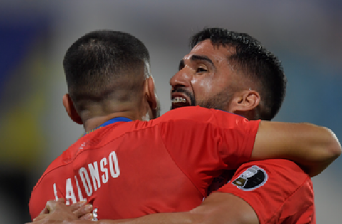 Júnior Alonso capitalizes from corner kick as Paraguay levels it 2-2 vs. Peru