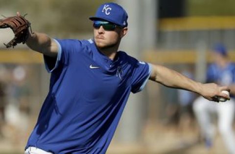 Royals agree to terms with eight pre-arbitration players