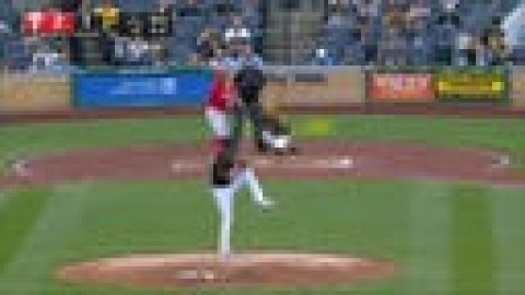 Phillies’ Kyle Schwarber smacks his 33rd homer of the season vs. Pirates